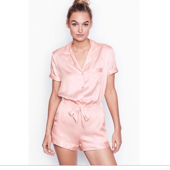Victoria’s Secret Satin Button-Front Romper . Size XSMALL. NWT - Picture 5 of 5